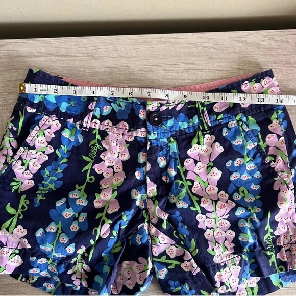 Lilly Pulitzer Foxy Foxglove Callahan Shorts Size XS - Picture 8 of 10